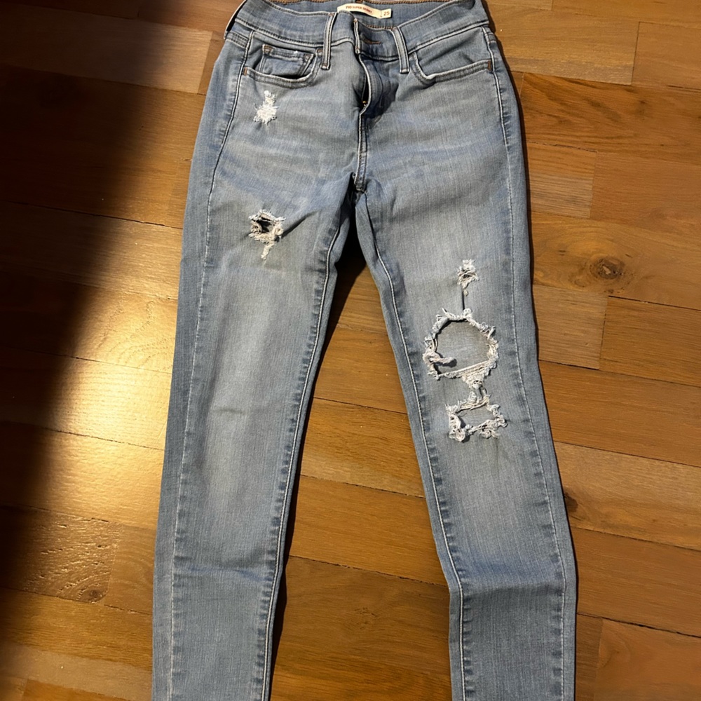 Levi’s Jeans